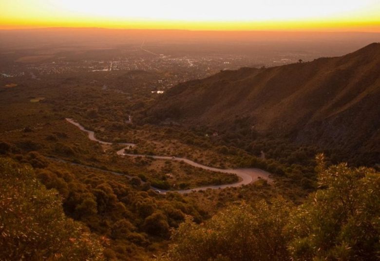 Expectativa turística por fin de semana largo: la Villa de Merlo ya tiene el 70% de ocupación hotelera