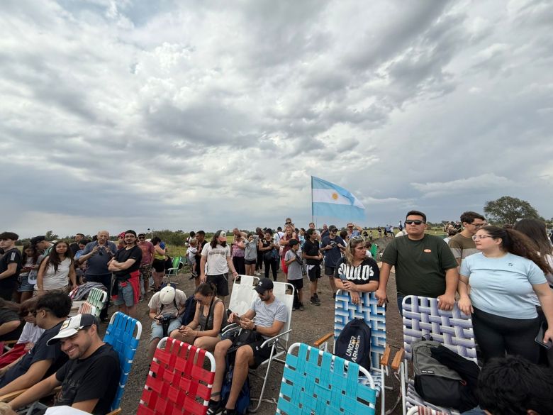 Todas las imágenes del acto oficial por los F-16