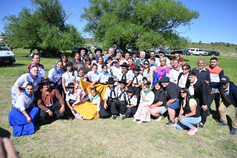 El Gobernador participó de la 32° edición de la Fiesta del Granito, un homenaje a la cultura local