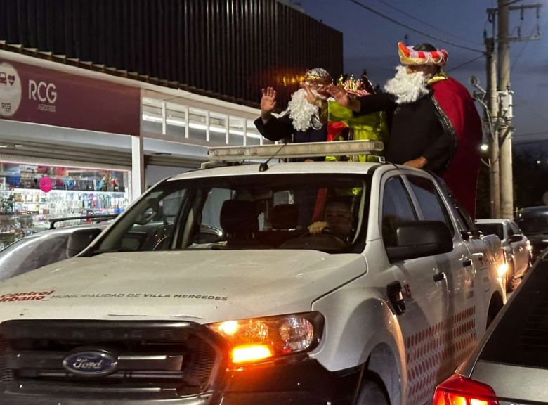 Los Reyes Magos pasaron por los barrios Uni&oacute;n y La Ribera