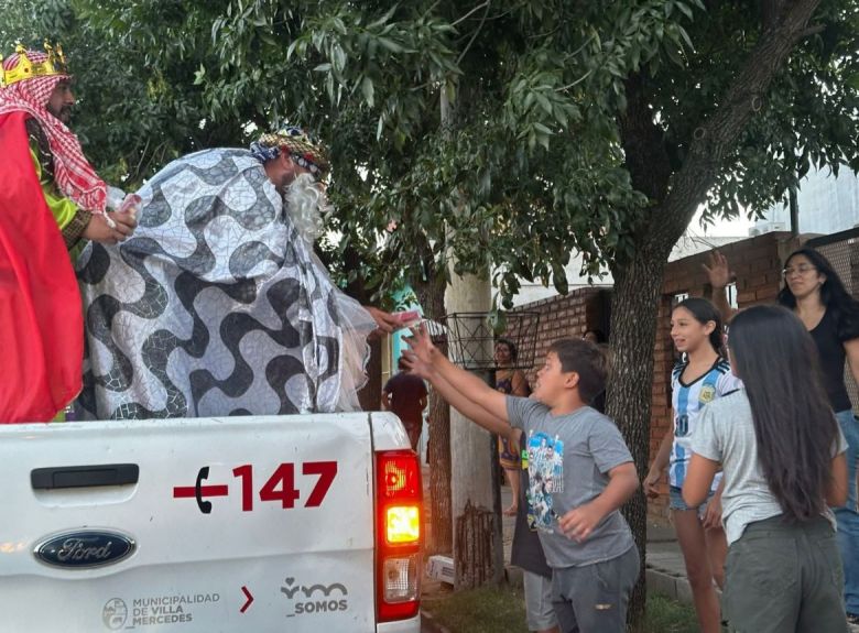 Los Reyes Magos pasaron por los barrios Uni&oacute;n y La Ribera