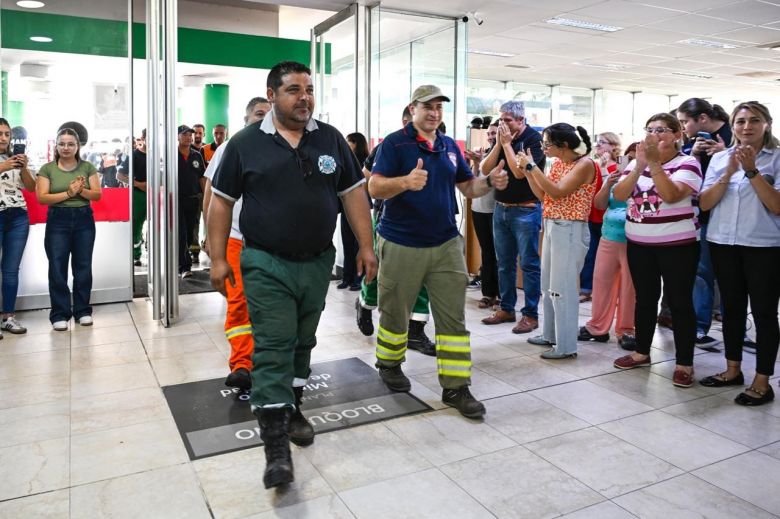 Poggi a los bomberos y brigadistas: &ldquo;Como Gobernador estoy muy orgulloso de cada uno de ustedes&rdquo;