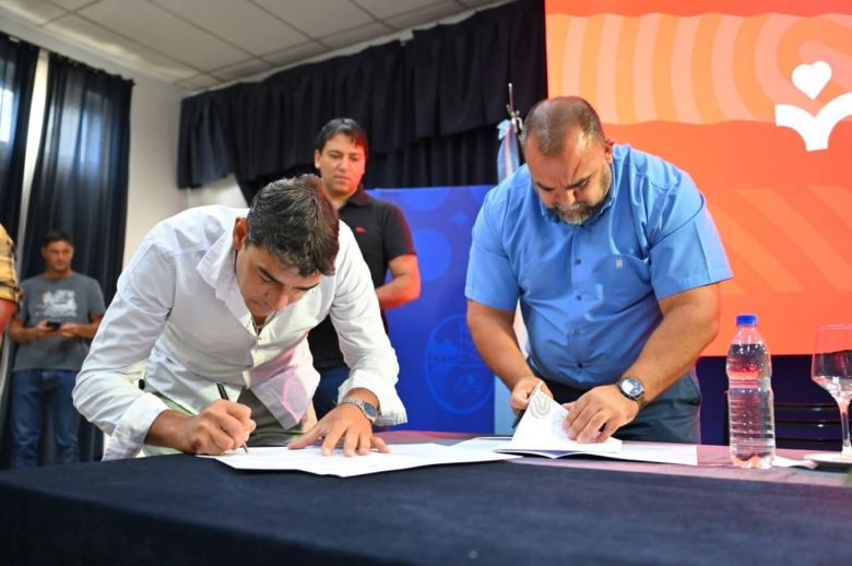 En Villa Mercedes, Poggi lanz&oacute; el Boleto Estudiantil Gratuito 2026