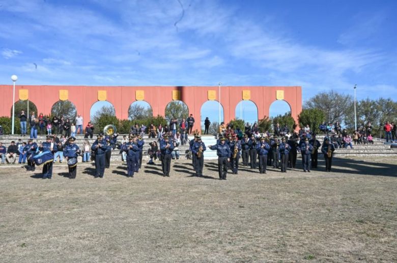 En Toro Negro, m&aacute;s de 200 estudiantes prometieron fidelidad al Pabell&oacute;n Nacional