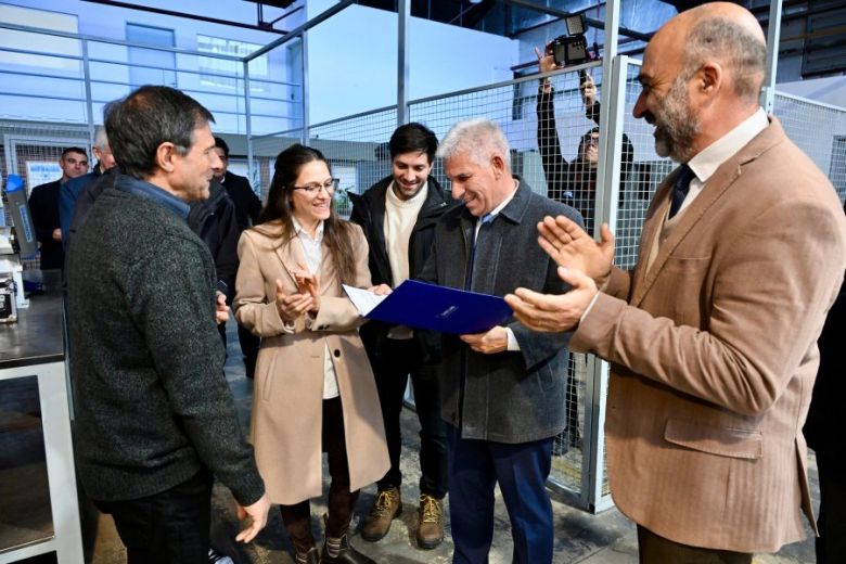 El Gobernador visit&oacute; la planta de Carin Puntana para conocer sus nuevos proyectos