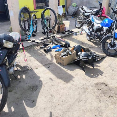 La Polic&iacute;a recuper&oacute; una moto y secuestr&oacute; otros veh&iacute;culos durante un allanamiento