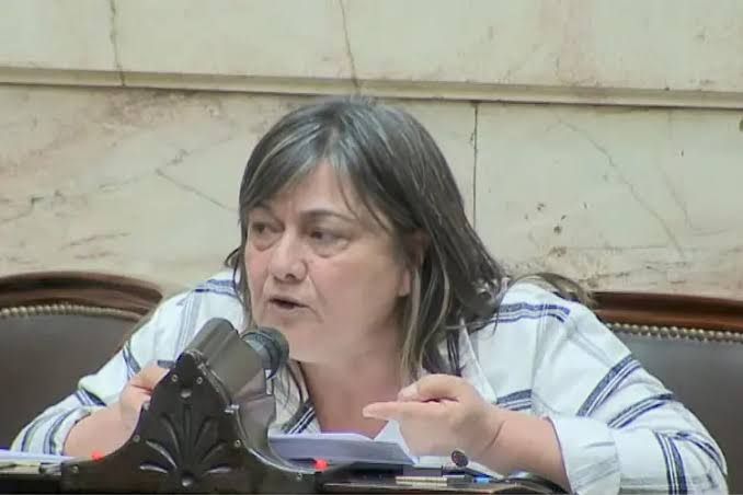 ​Schlotthauer exige paro a los gremios para la marcha del 15
