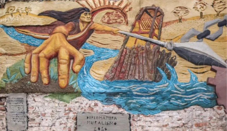 Estudiantes de la Universidad Nacional de las Artes plasmaron un mural en el hist&oacute;rico Tanque de Obras Sanitarias