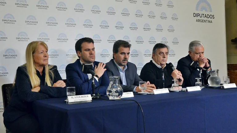 Save Democracy manifestó su preocupación por el enfrentamiento entre el Gobierno y el Poder Judicial argentinos