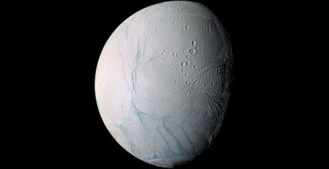 Detectan en Encélado fósforo, el ingrediente crítico para la vida que faltaba por encontrar en esta luna de Saturno