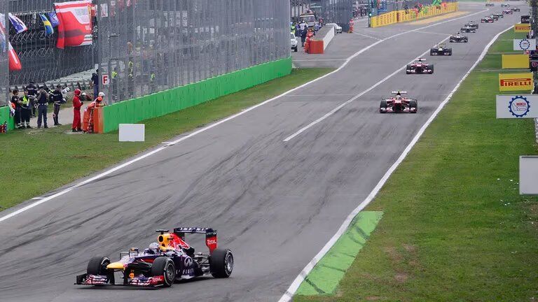 Max Verstappen logró su octava victoria consecutiva del año y quedó a un paso de igualar un histórico récord en la Fórmula 1