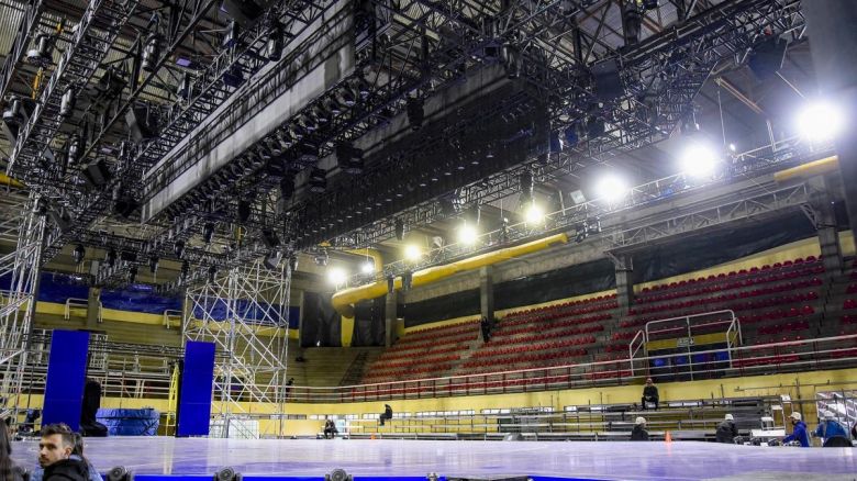 El Cirque du Soleil montó el escenario para el estreno de "Messi10"