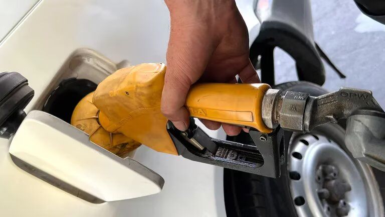 YPF aumentó sus combustibles hasta 5 por ciento