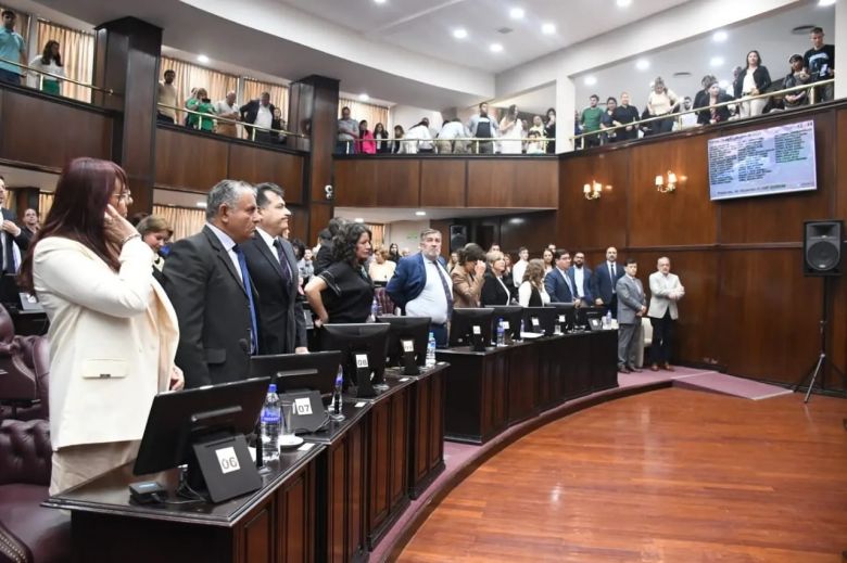 Asunción en la Legislatura: Juraron los diputados electos