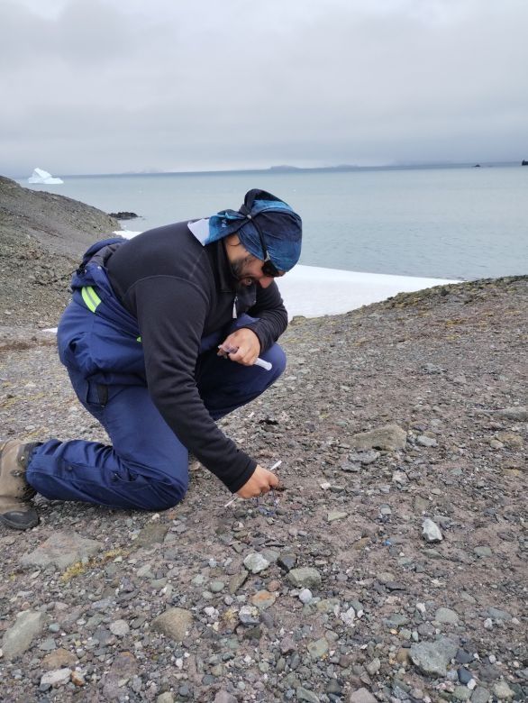 Realizan un mapeo de las bases antárticas para detectar y biorremediar hidrocarburos en el suelo 