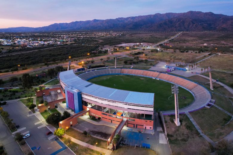 El Gobierno intimó por $55.000.000 a dos clubes por daños producidos en el estadio de La Punta